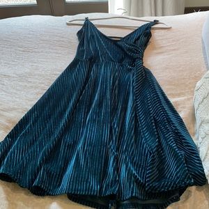 Forever 21 Green Velvet Dress